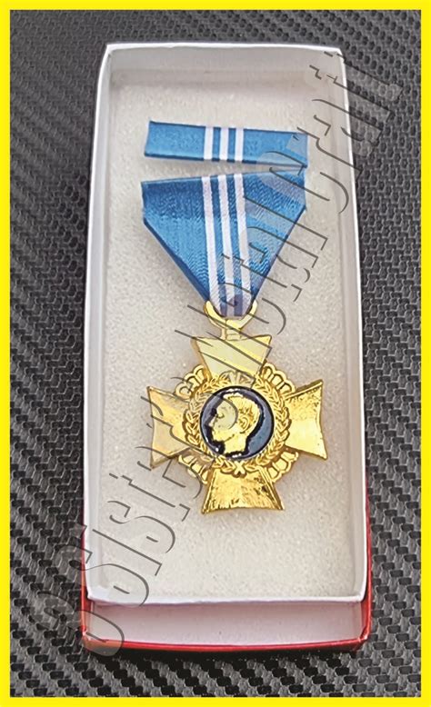 Gold cross award .